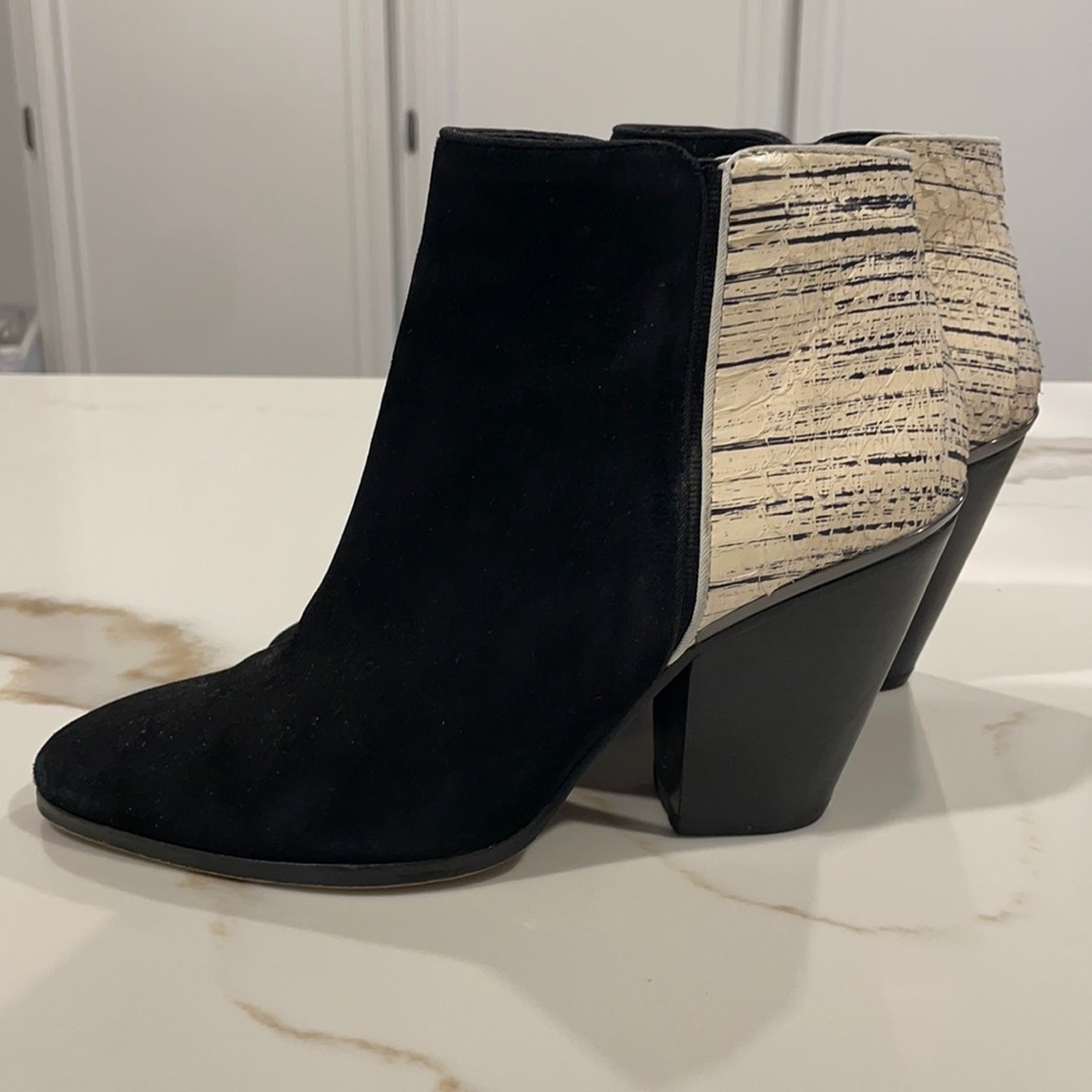 Black Dolce Vita Bootie size 7